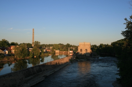 The river at Lakefield in the evening